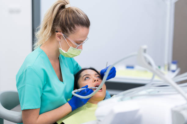 Best Emergency Tooth Extraction in Pea Ridge, FL